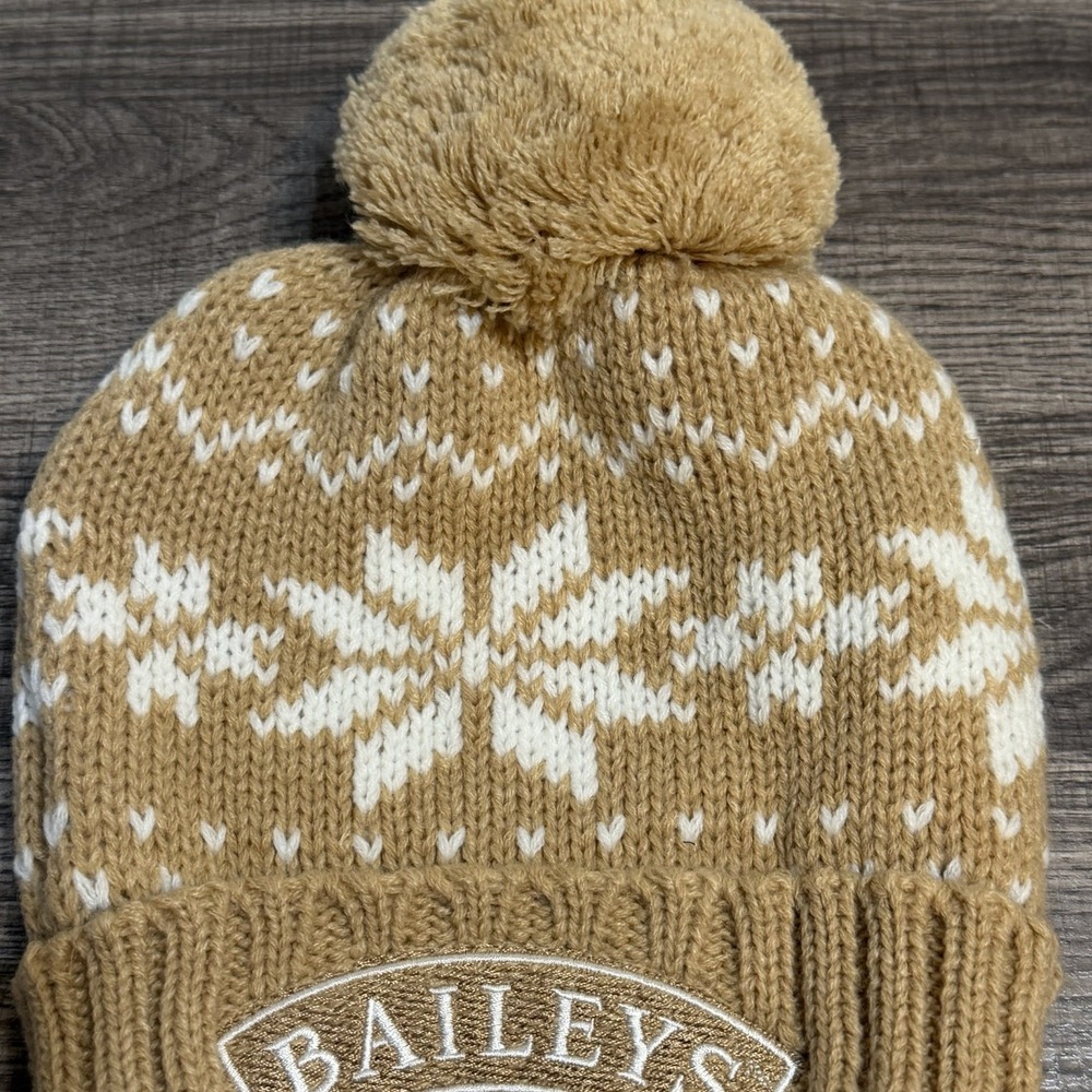 Baileys Irish Cream Embroidered Knit Beanie Hat Puff Ball Beige Toboggan Winter - Picture 3 of 7